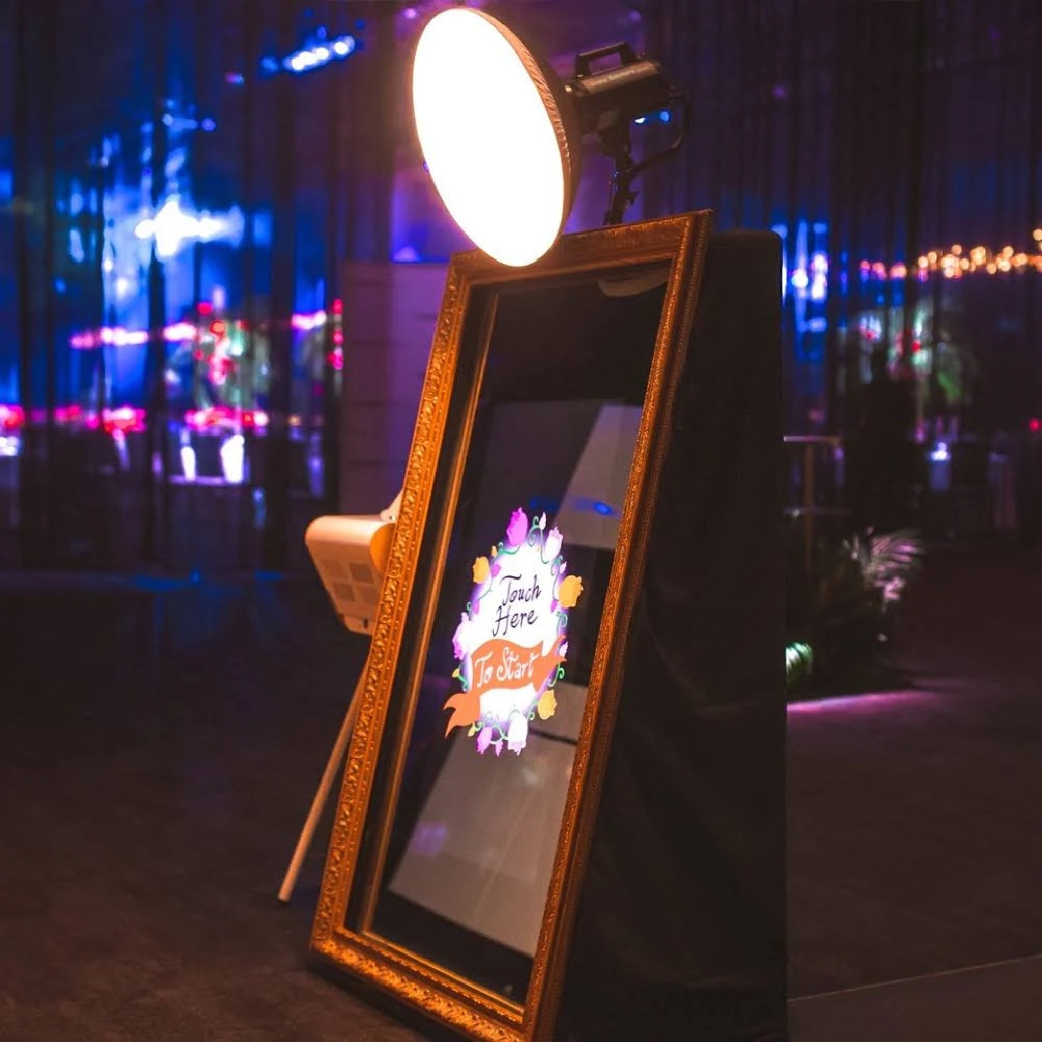 Mirror Me Booth