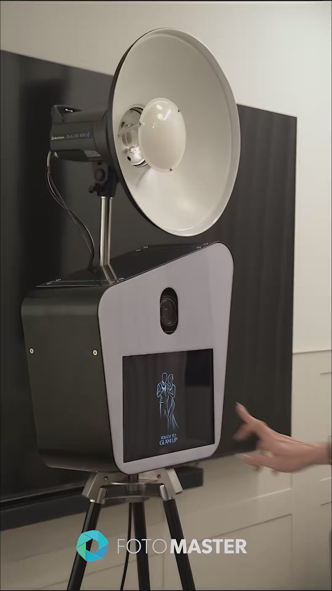 Retro Photo Booth at Events: Glam AI Image-to-Video