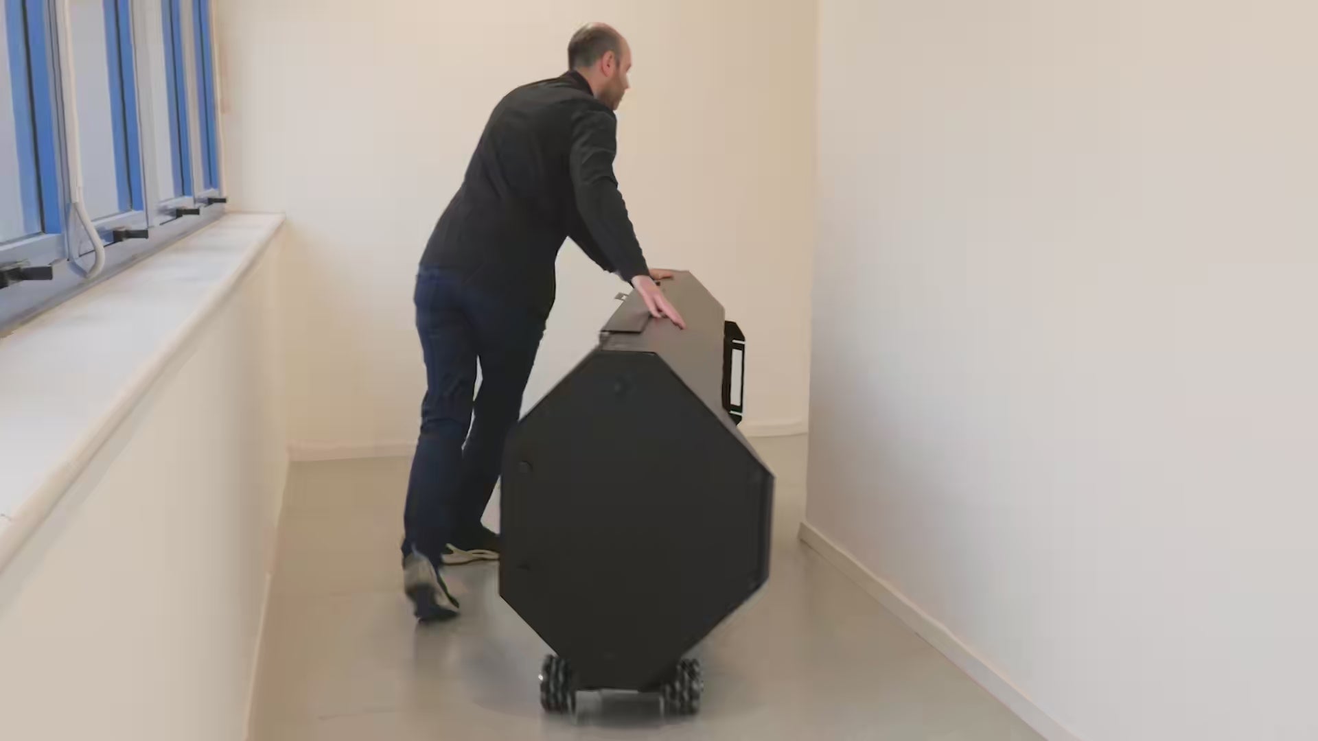 Mirror X Booth: Transportation Demonstration