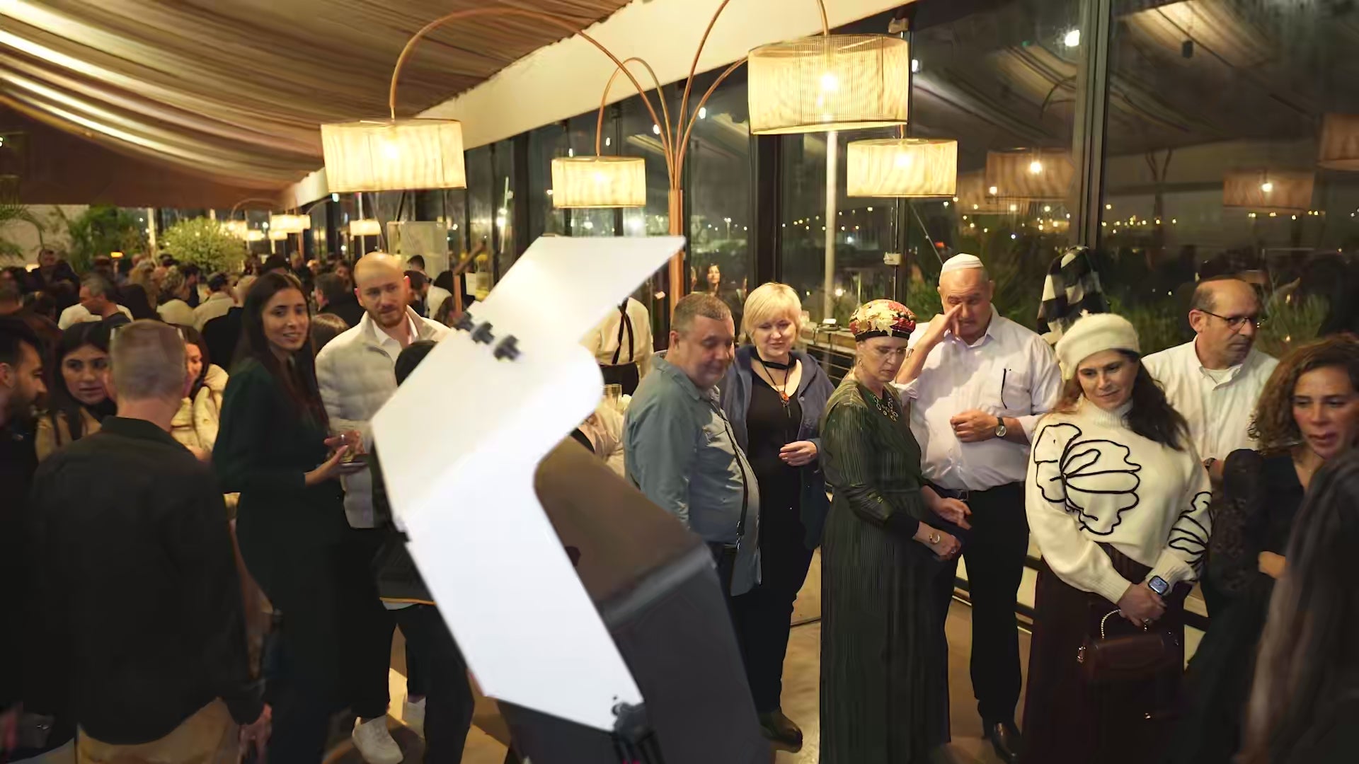 Mirror Air Booth: Group AI Headshots in Action at a Corporate Event